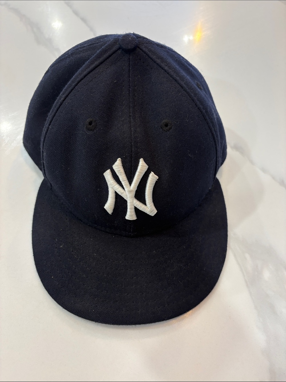 Men’s Navy MLB Baseball Cap with White NY Yankee logo size 7 3/8